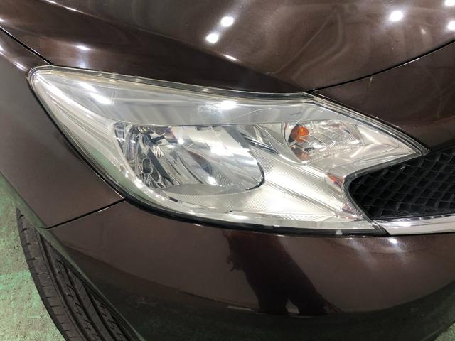 ノート X 走行15721キロ/デジタルルームミラー/CDチューナー 1年保証距離無制限 走行距離15721キロ デジタルルームミラー CDチューナー 純正カーペットマット プッシュボタンスタート 電動格納式ドアミラー オートエアコン(29枚目)