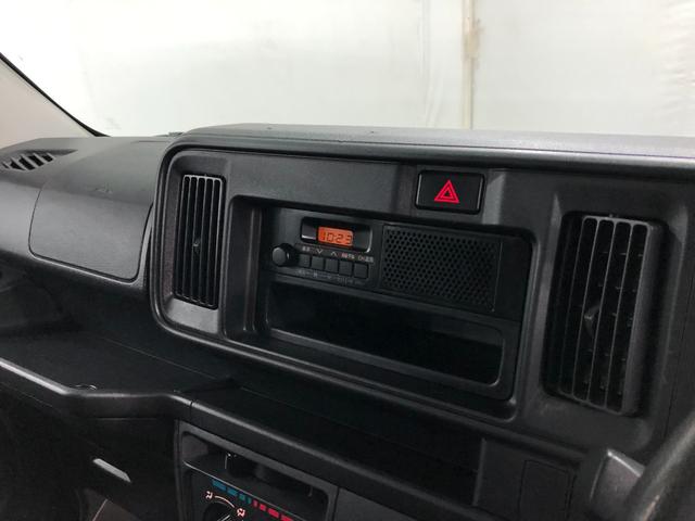 ハイゼットカーゴ DX 走行91573キロ/車検整備付/タイヤ新品4本交換 一年保証・走行距離無制限 走行91573キロ 助手席エアバック ET 純正カーペットマット アイドリングストップ エアコン(10枚目)