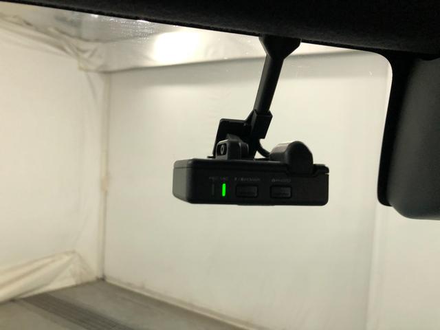 今や必須アイテムのドラレコです。