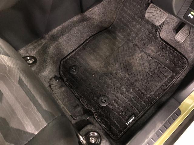 タフト Ｇターボ　走行６７９０９キロ／４ＷＤ／ナビ／バックカメラ　一年保証・走行距離無制限　走行６７９０９キロ　フルセグナビ　ブルートゥース　バックカメラ　クリアランスソナー　オートライト　オートマチックハイビーム　ＬＥＤヘッドライト　シートヒーター（18枚目）