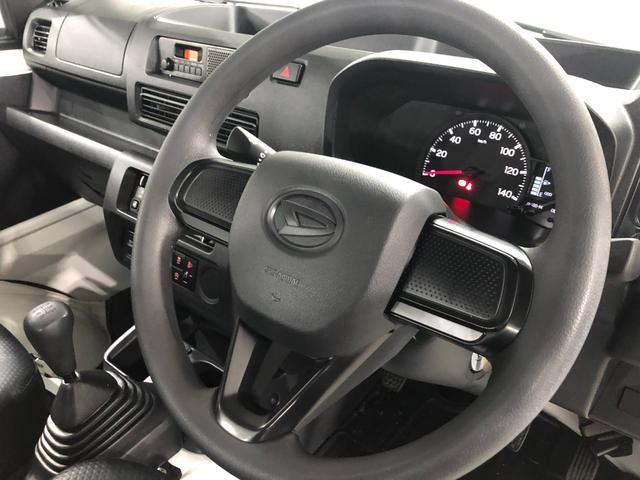 ハイゼットトラック ジャンボスタンダード　走行１０７５０キロ／ＭＴ／マット　１年保証距離無制限　走行距離１０７５０キロ　マニュアル車　ＦＭＡＭラジオ　純正フロアマット　助手席エアバッグ　クリアランスソナー　オートライト　アイドリングストップ（12枚目）