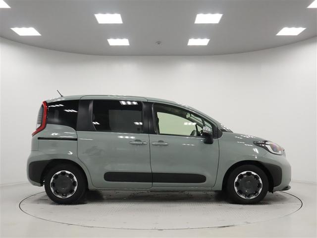 シエンタ Ｚ　コネクティッドナビ　パノラマビューモニター　サーキュレーター　両側パワースライドドア　ドライブレコーダー付き！！（6枚目）