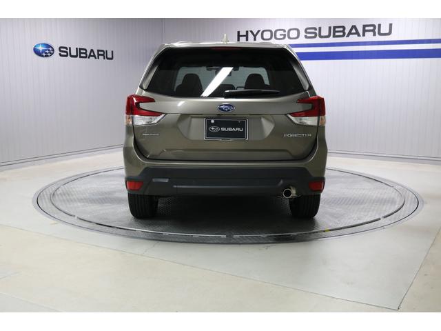 フォレスター Premium 本革シート 視界拡張 PWリヤゲート搭載(6枚目)