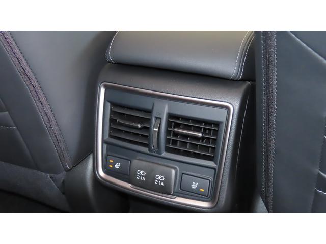 フォレスター Premium 本革シート 視界拡張 PWリヤゲート搭載(13枚目)