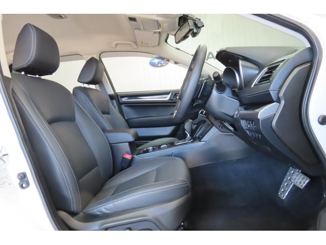 レガシィアウトバックはスバル車ならではの走りへのこだわりはもちろん、上級クロスオーバーモデルならではの内外装の質感の高さが魅力のモデルでもあります。