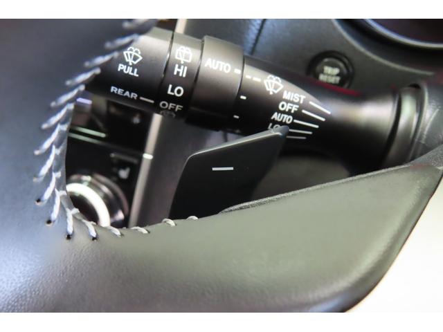 ステアリングから手を離さずＭＴ感覚のシフト操作がシフトアップ／ダウンともに愉しめます。