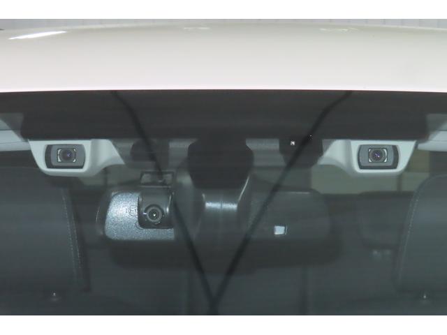 アイサイトはステレオカメラで認識した情報や、走行状況をもとに運転を支援し、お客様により安全で安心できるカーライフを提供します。