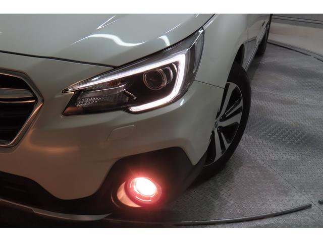 フォグランプを装備。郊外や山間部での濃霧といった見通しの悪いときに前方を照らすために使います。対向車へのアピールにも有効です。