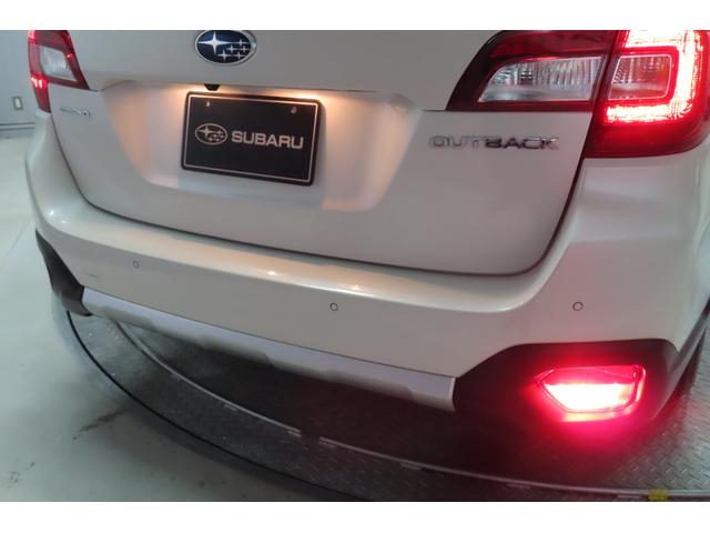 視界不良の際に後車に警告を促すリアフォグランプ装備！