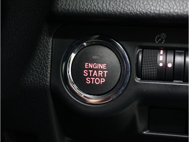 プッシュスタートを装備、キーの出し入れが不要になり手がふさがっていても乗り降りが楽になります。