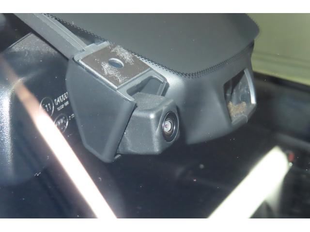 ドライブレコーダーを装備！　事故やトラブル時に真実を動画で残してくれます。目撃者がいない時でも、ドライブレコーダーの画像が自分を守ってくれるのでとても安心です。