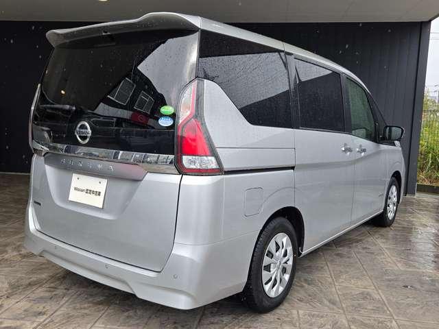 セレナ 2.0 XV 純正ナビAビューカメラ純正ドラレコETC オートクルーズ LEDライト ETC車載器 レーンキープ ワンオーナー車 インテリキー 記録簿 ドラレコ パワーウインドウ ナビTV エアコン ABS エアバッグ メモリーナビ キーレス 両自動ドア(3枚目)