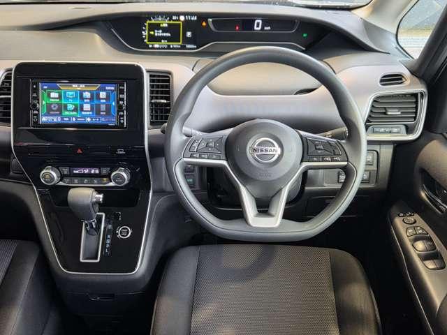 セレナ 2.0 XV 純正ナビAビューカメラ純正ドラレコETC オートクルーズ LEDライト ETC車載器 レーンキープ ワンオーナー車 インテリキー 記録簿 ドラレコ パワーウインドウ ナビTV エアコン ABS エアバッグ メモリーナビ キーレス 両自動ドア(5枚目)