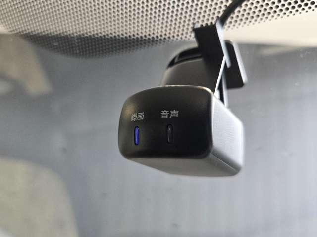 セレナ 2.0 XV 純正ナビAビューカメラ純正ドラレコETC オートクルーズ LEDライト ETC車載器 レーンキープ ワンオーナー車 インテリキー 記録簿 ドラレコ パワーウインドウ ナビTV エアコン ABS エアバッグ メモリーナビ キーレス 両自動ドア(9枚目)