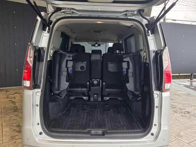 セレナ 2.0 XV 純正ナビAビューカメラ純正ドラレコETC オートクルーズ LEDライト ETC車載器 レーンキープ ワンオーナー車 インテリキー 記録簿 ドラレコ パワーウインドウ ナビTV エアコン ABS エアバッグ メモリーナビ キーレス 両自動ドア(19枚目)