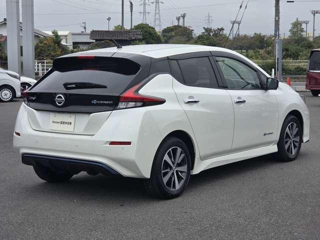 リーフ ｅ＋　Ｘ　アラウンドビューモニター　純正ナビ　プロ　ワンオ－ナ－車　ＬＥＤライト　アダプティブクルーズコントロール　ドラレコ　ＥＴＣ　インテリキー　バックカメラ　点検記録簿　メモリーナビ　オートエアコン　サイドエアバック　Ｗエアバック　ＡＷ　ナビＴＶ（5枚目）