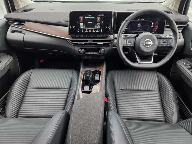 オーラ 1.2 G レザーエディション 純正ナビ アラウンドビューモニター スマ ワンオーナ 追突防止 クルコン 本革 車線逸脱警報装置 LED ドライブレコーダー 盗難防止 記録簿 バックモニター ETC メモリーナビゲーション AW キーレスエントリー オートエアコン ABS(4枚目)