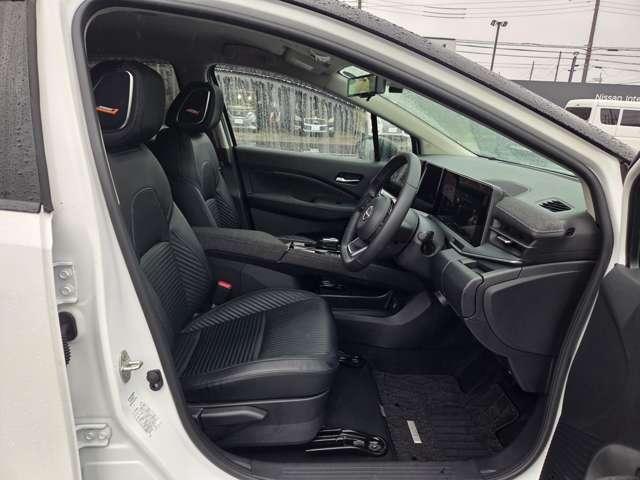 オーラ 1.2 G レザーエディション 純正ナビ アラウンドビューモニター スマ ワンオーナ 追突防止 クルコン 本革 車線逸脱警報装置 LED ドライブレコーダー 盗難防止 記録簿 バックモニター ETC メモリーナビゲーション AW キーレスエントリー オートエアコン ABS(9枚目)