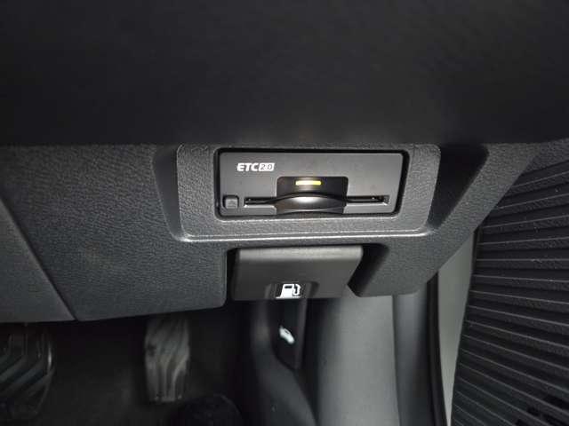 オーラ 1.2 G レザーエディション 純正ナビ アラウンドビューモニター スマ ワンオーナ 追突防止 クルコン 本革 車線逸脱警報装置 LED ドライブレコーダー 盗難防止 記録簿 バックモニター ETC メモリーナビゲーション AW キーレスエントリー オートエアコン ABS(18枚目)