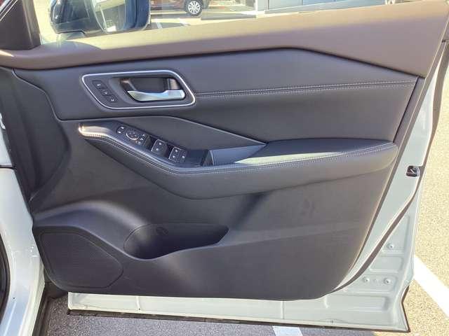 エクストレイル 1.5 G e-4ORCE 4WD 当社試乗車UPプロパイロットアラウンドビュ 試乗車 パークアシスト 寒冷地仕様 LEDヘッドランプ ナビTV スマートキー レーダークルーズ LKA キーフリー ETC 4WD アルミホイール メモリーナビ 記録簿 バックカメラ サイドカメラ(13枚目)