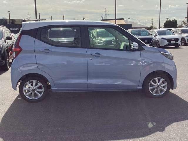 デイズ 660 X 当社試乗車UP純正ナビアラウンドビューカメ アラウンドM 踏み間違え防止 テレビ スマートキー イモビライザー バックカメラ レーンキープ アイドリングストップ キーレス フルオートエアコン LEDライト WAB 記録簿 運転席エアバック PS(3枚目)