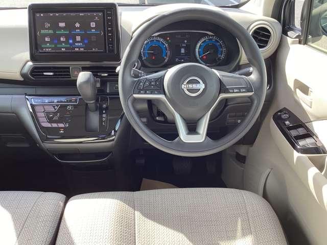 デイズ 660 X 当社試乗車UP純正ナビアラウンドビューカメ アラウンドM 踏み間違え防止 テレビ スマートキー イモビライザー バックカメラ レーンキープ アイドリングストップ キーレス フルオートエアコン LEDライト WAB 記録簿 運転席エアバック PS(8枚目)