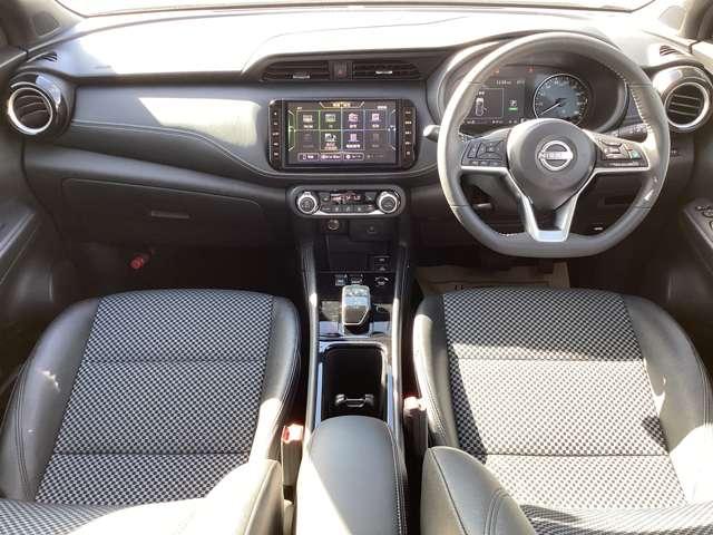 キックス １．２　Ｘ　ＦＯＵＲ　９０周年記念車　（ｅ－ＰＯＷＥＲ）　４ＷＤ　当社試乗車ＵＰプロパイロットアラウンドビュ　アラウンドビューカメラ　ＡＷＤ　エマージェンシーブレーキ　ＬＥＤヘッド　アルミ　レーンキープアシスト（4枚目）