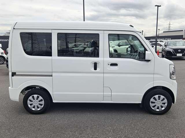 クリッパーバン 660 DX GLパッケージ ハイルーフ エマージェンシーブレーキ・メモリーナビ インテリジェントエマージェンシーブレーキ LEDヘッドランプ キーレス パワーウィンドウ レーンアシスト アイドリングストップ パワステ 運転席エアバック 助手席エアバック エアコン(3枚目)