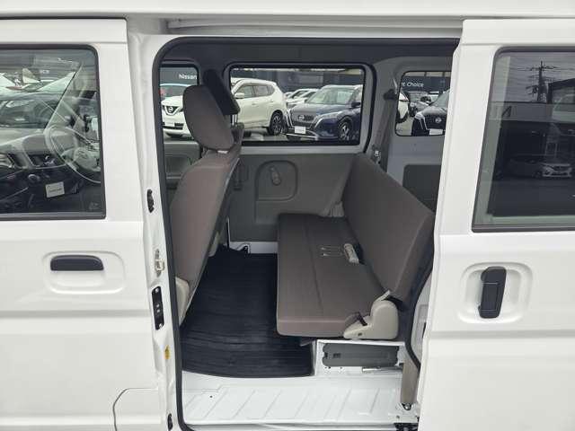 クリッパーバン 660 DX GLパッケージ ハイルーフ エマージェンシーブレーキ・メモリーナビ インテリジェントエマージェンシーブレーキ LEDヘッドランプ キーレス パワーウィンドウ レーンアシスト アイドリングストップ パワステ 運転席エアバック 助手席エアバック エアコン(11枚目)