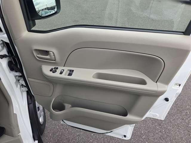 クリッパーバン 660 DX GLパッケージ ハイルーフ エマージェンシーブレーキ・メモリーナビ インテリジェントエマージェンシーブレーキ LEDヘッドランプ キーレス パワーウィンドウ レーンアシスト アイドリングストップ パワステ 運転席エアバック 助手席エアバック エアコン(13枚目)