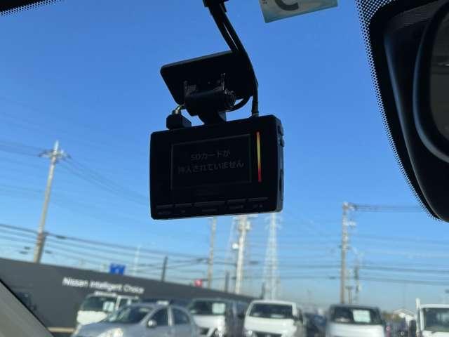 NV150AD 1.5 VE 社外ナビバックカメラETCキーレスキーエマ Bカメ エマージェンシーブレーキ パワーウインドウ PS キーレス ETC 車線逸脱警報 ナビ エアバッグ 運転席助手席エアバック 1オーナー エアコン メモリーナビ ABS メンテナンスノート(20枚目)