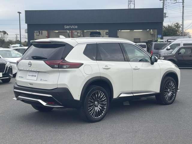 エクストレイル 1.5 AUTECH アドバンスト パッケージ リヤLEDフォグランプ(5枚目)