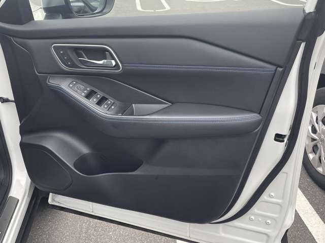 エクストレイル 1.5 AUTECH アドバンスト パッケージ リヤLEDフォグランプ(13枚目)