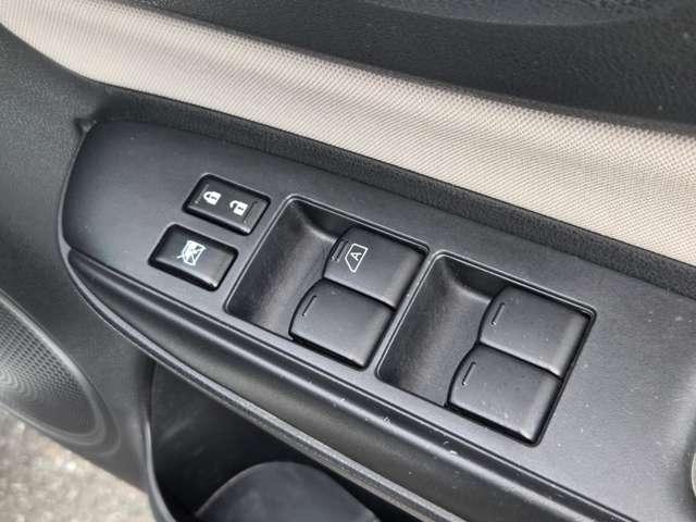 ノート 1.2 X ワンオーナー純正ナビAビューカメラドラレ レーダーブレーキサポート 1オーナー車 記録簿付き スマトキー セキュリティーアラーム キーレス 運転席助手席エアバッグ ナビTV ワンセグ バックカメラ エアコン パワーウィンドウ ABS アラモニ(11枚目)