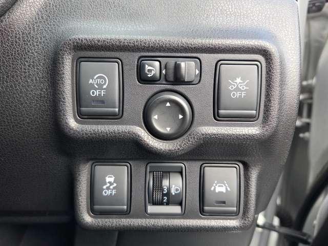 ノート 1.2 X ワンオーナー純正ナビAビューカメラドラレ レーダーブレーキサポート 1オーナー車 記録簿付き スマトキー セキュリティーアラーム キーレス 運転席助手席エアバッグ ナビTV ワンセグ バックカメラ エアコン パワーウィンドウ ABS アラモニ(12枚目)