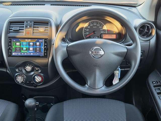 マーチ 1.2 S レンタカーUP純正ナビバックモニタードラレ 1セグTV メンテナンスノート 運転席助手席エアバック キーレス バックモニター ETC ナビTV パワーウインド メモリーナビゲーション オートエアコン PS 運転席エアバッグ ABS(8枚目)