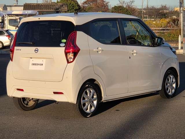 デイズ 660 X レンタカー UP純正ナビAビューカメラETC社 アラウンドM 踏み間違え防止 スマートキー イモビライザー バックカメラ ETC レーンキープ アイドリングストップ キーレス フルオートエアコン ナビTV WAB 記録簿 運転席エアバック PS(5枚目)