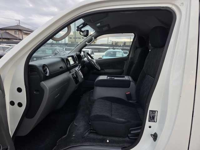 ＮＶ３５０キャラバンバン ２．５　プレミアムＧＸ　ロングボディ　ディーゼルターボ　純正ナビＡビューカメラＬＥＤ純正ドラレコＥＴＣ　助手席エアバック　インテリキー　運転席エアバック　ＬＥＤ　ＰＳ　ＰＷ　オートエアコン　バックモニター　ＥＴＣ車載器　キーレス　ＡＢＳ　ドライブレコーダー　メモリーナビ　ワンセグ　ナビＴＶ　サイドカメラ（10枚目）