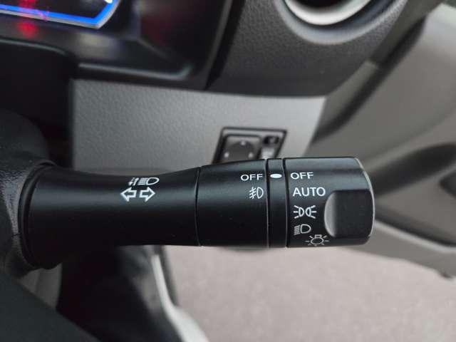 ＮＶ３５０キャラバンバン ２．５　プレミアムＧＸ　ロングボディ　ディーゼルターボ　純正ナビＡビューカメラＬＥＤ純正ドラレコＥＴＣ　助手席エアバック　インテリキー　運転席エアバック　ＬＥＤ　ＰＳ　ＰＷ　オートエアコン　バックモニター　ＥＴＣ車載器　キーレス　ＡＢＳ　ドライブレコーダー　メモリーナビ　ワンセグ　ナビＴＶ　サイドカメラ（19枚目）