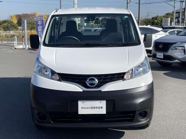 ＮＶ２００バネットバン １．６　ＤＸ　メモリーナビバックカメラＥＴＣ前後ドライブ　インテリジェントエマージェンシーブレーキ　車線逸脱　バックカメラ付き　点検記録簿　メモリーナビ　ナビ　パワーステアリング　エアバック　マニュアルエアコン　ＡＢＳ　キーフリー　フロントパワーウインドウ（2枚目）