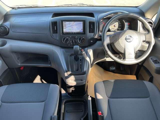 ＮＶ２００バネットバン １．６　ＤＸ　メモリーナビバックカメラＥＴＣ前後ドライブ　インテリジェントエマージェンシーブレーキ　車線逸脱　バックカメラ付き　点検記録簿　メモリーナビ　ナビ　パワーステアリング　エアバック　マニュアルエアコン　ＡＢＳ　キーフリー　フロントパワーウインドウ（4枚目）