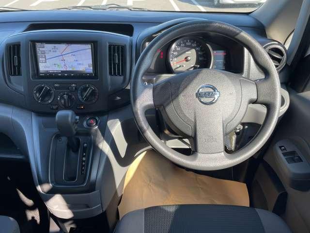 ＮＶ２００バネットバン １．６　ＤＸ　メモリーナビバックカメラＥＴＣ前後ドライブ　インテリジェントエマージェンシーブレーキ　車線逸脱　バックカメラ付き　点検記録簿　メモリーナビ　ナビ　パワーステアリング　エアバック　マニュアルエアコン　ＡＢＳ　キーフリー　フロントパワーウインドウ（8枚目）