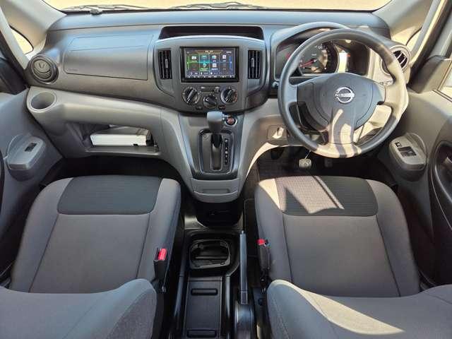ＮＶ２００バネットバン １．６　ＤＸ　純正ナビＥＴＣバックカメラエマージェンシー　インテリジェントエマージェンシーブレーキ　車線逸脱　アイドリングストップ　ドラレコ　バックカメラ付き　点検記録簿　メモリーナビ　ナビ　パワーステアリング　エアバック　マニュアルエアコン　ＡＢＳ（4枚目）