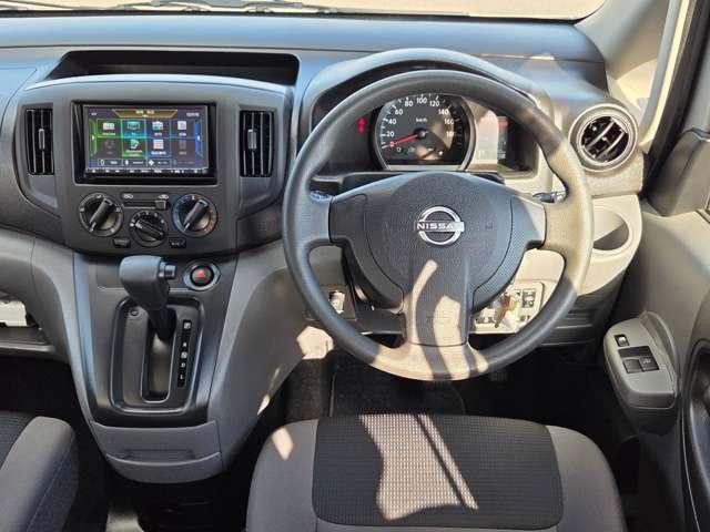 ＮＶ２００バネットバン １．６　ＤＸ　純正ナビＥＴＣバックカメラエマージェンシー　インテリジェントエマージェンシーブレーキ　車線逸脱　アイドリングストップ　ドラレコ　バックカメラ付き　点検記録簿　メモリーナビ　ナビ　パワーステアリング　エアバック　マニュアルエアコン　ＡＢＳ（8枚目）