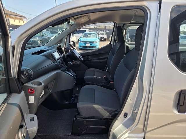 ＮＶ２００バネットバン １．６　ＤＸ　純正ナビＥＴＣバックカメラエマージェンシー　インテリジェントエマージェンシーブレーキ　車線逸脱　アイドリングストップ　ドラレコ　バックカメラ付き　点検記録簿　メモリーナビ　ナビ　パワーステアリング　エアバック　マニュアルエアコン　ＡＢＳ（10枚目）