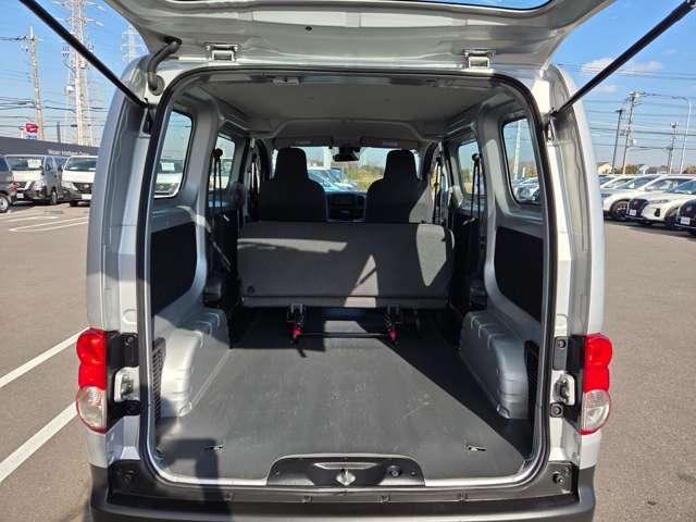 ＮＶ２００バネットバン １．６　ＤＸ　純正ナビＥＴＣバックカメラエマージェンシー　インテリジェントエマージェンシーブレーキ　車線逸脱　アイドリングストップ　ドラレコ　バックカメラ付き　点検記録簿　メモリーナビ　ナビ　パワーステアリング　エアバック　マニュアルエアコン　ＡＢＳ（12枚目）