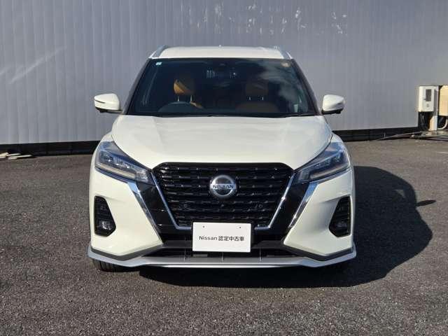 キックス １．２　Ｘ　ツートーン　インテリアエディション　（ｅ－ＰＯＷＥＲ）　純正ナビプロパイロットスマートミラーアラ　エマージェンシーＢ　セキュリティ　アラウンドモニター　Ｒカメラ　ＬＥＤ　ワンオーナ　エアコン　ドラレコ　スマートキー　記録簿　ＥＴＣ　メモリーナビ　サイドエアバック　ＡＷ　キーレス　ワンセグＴＶ（2枚目）