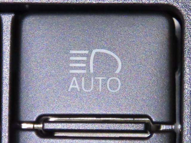 ヴォクシー ZS 煌II メモリーナビ フルセグTV CDDVD再生 Bluetooth バックモニター ETC 両側電動スライドドア LEDヘッドランプ 衝突軽減ブレーキ 踏み間違い制御装置 車線逸脱警報 オートハイビーム(15枚目)