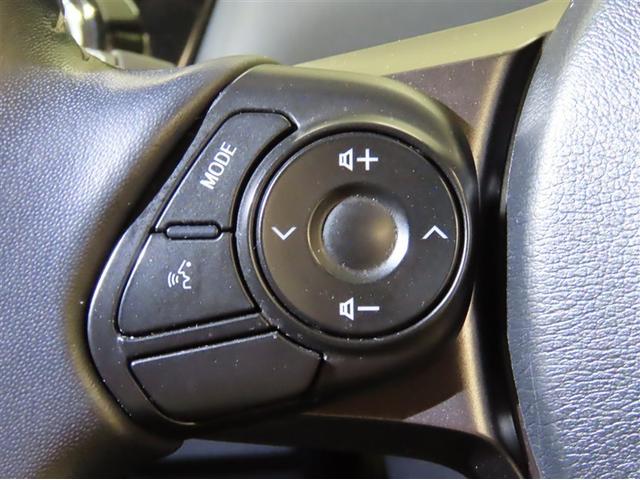 ステアリングスイッチでオーディオの操作ができます。