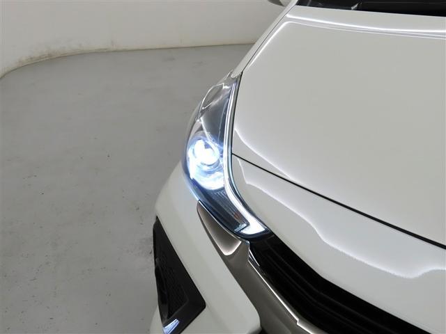 精悍な目つきのＬＥＤヘッドランプを装備しております。